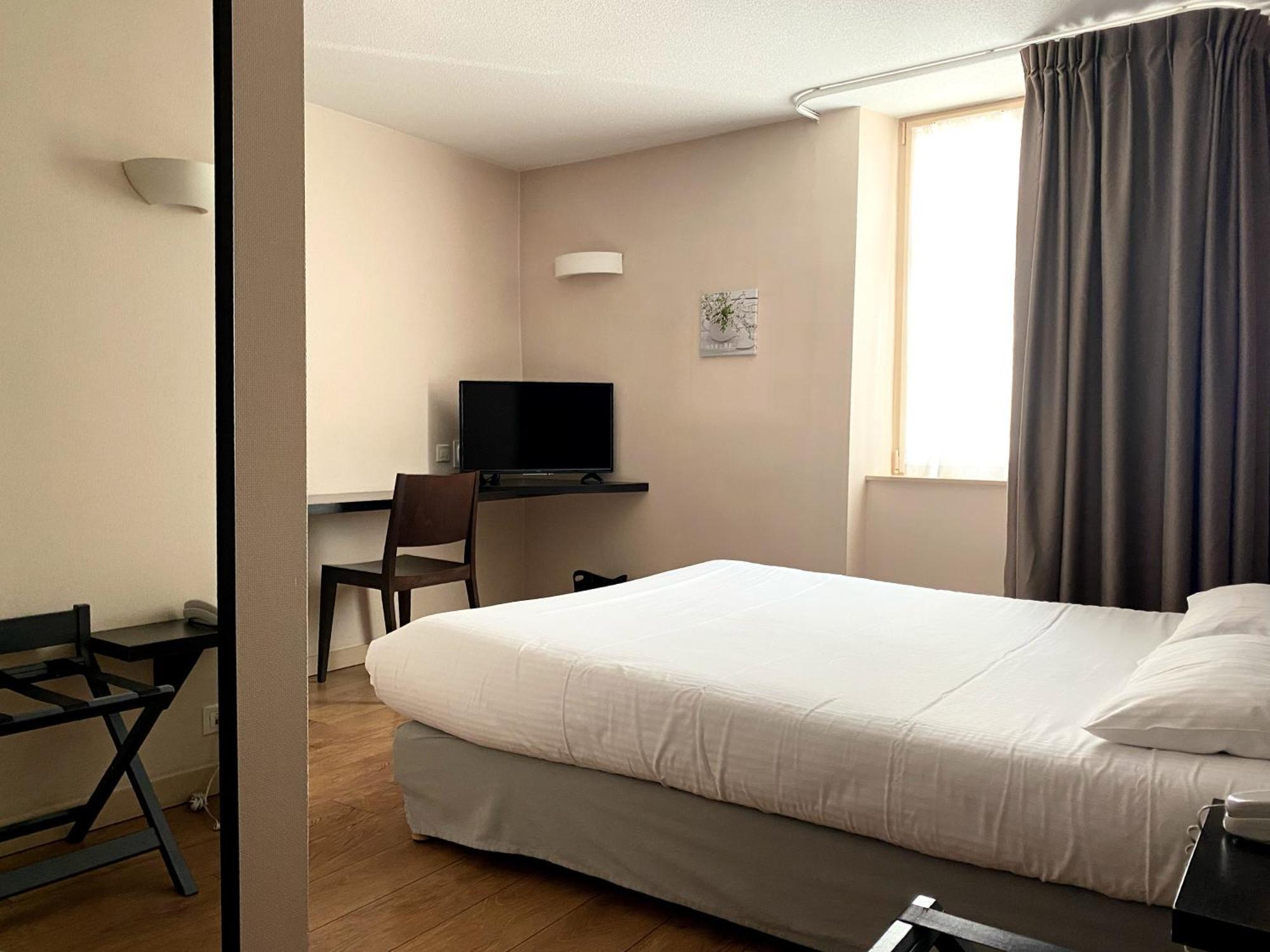 Logis Hotel Des Deux Forts Salins-les-Bains Εξωτερικό φωτογραφία