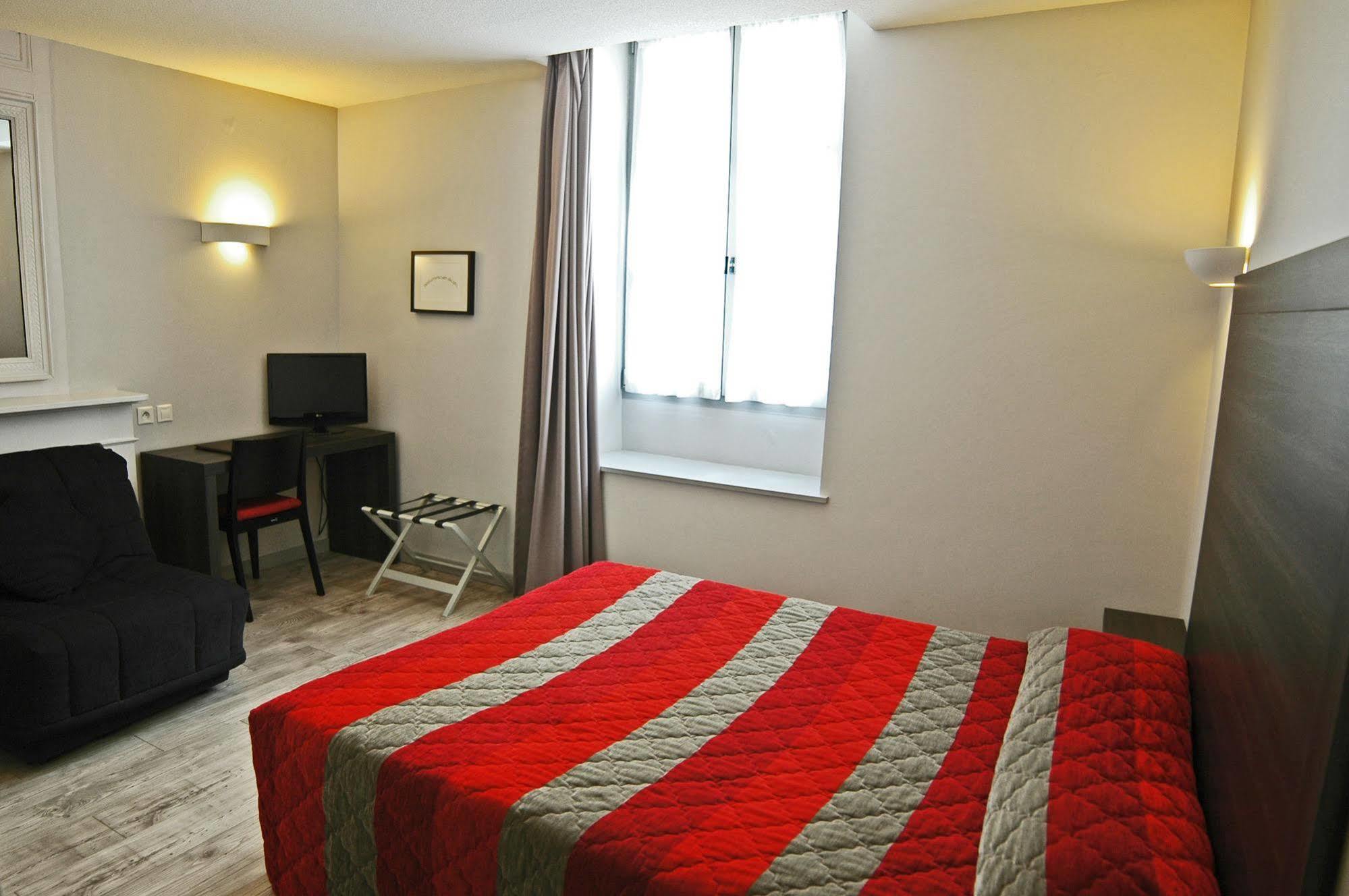 Logis Hotel Des Deux Forts Salins-les-Bains Εξωτερικό φωτογραφία