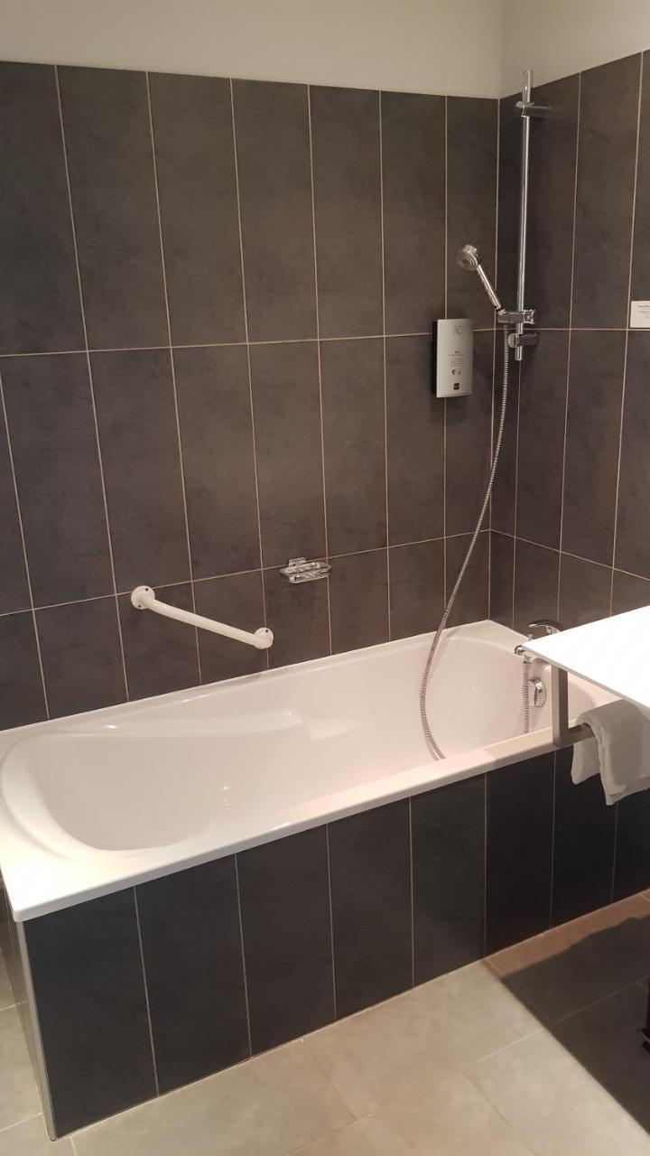 Logis Hotel Des Deux Forts Salins-les-Bains Εξωτερικό φωτογραφία
